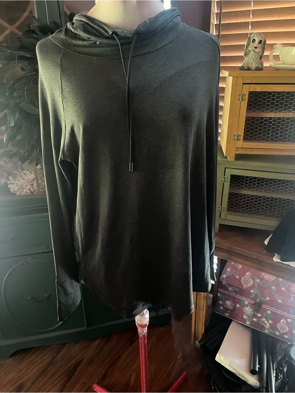 Athleta women’s Lightweight black  Hoodie with Drawstring XL